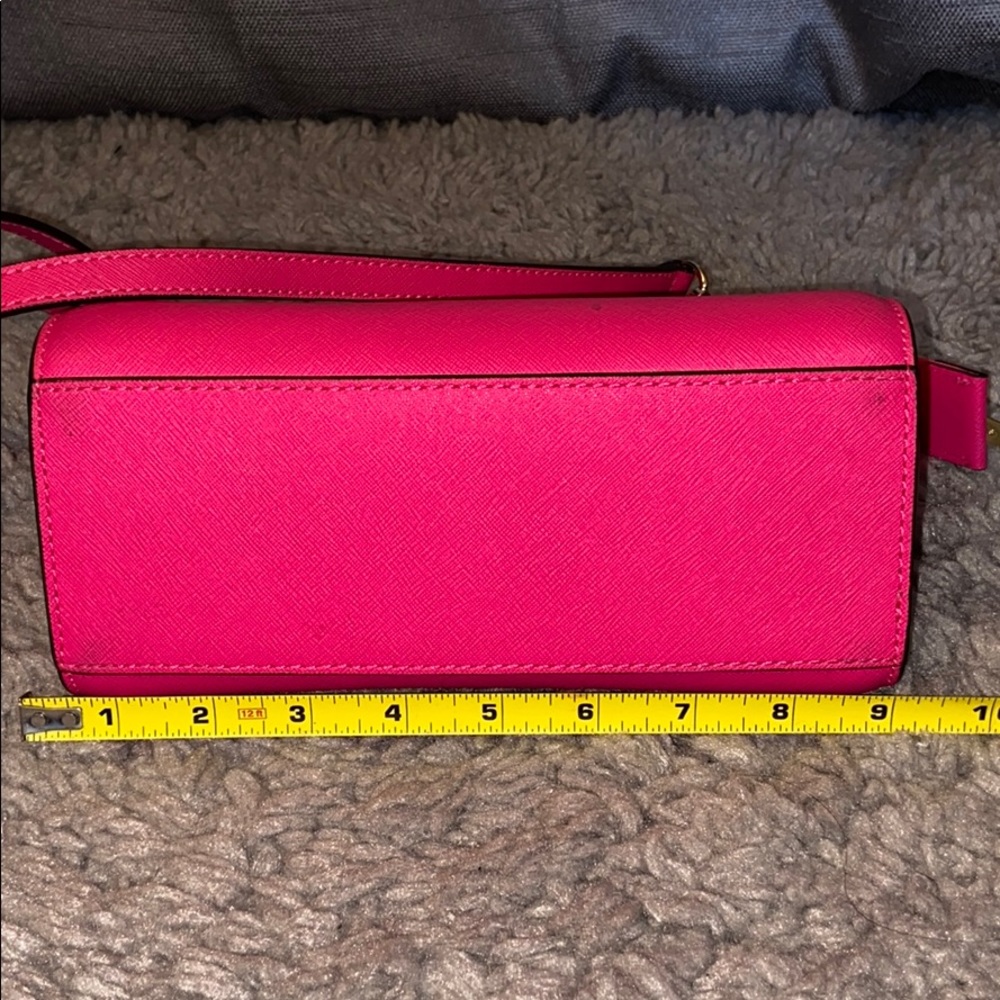 🎉SALE🎉 Michael Kors Hot Pink Saffiano Crossbody - Picture 6 of 6